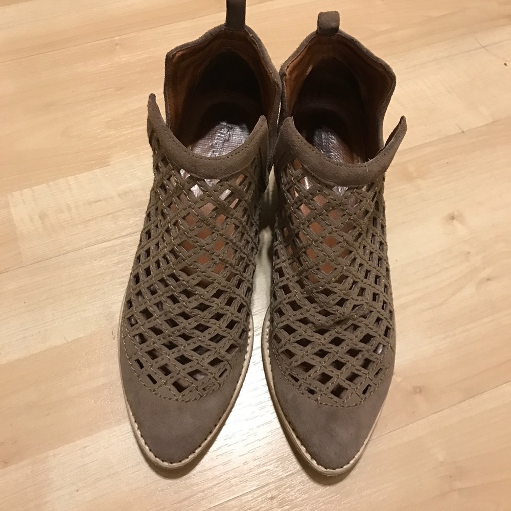 Women's Brown Suede Ankle Boots